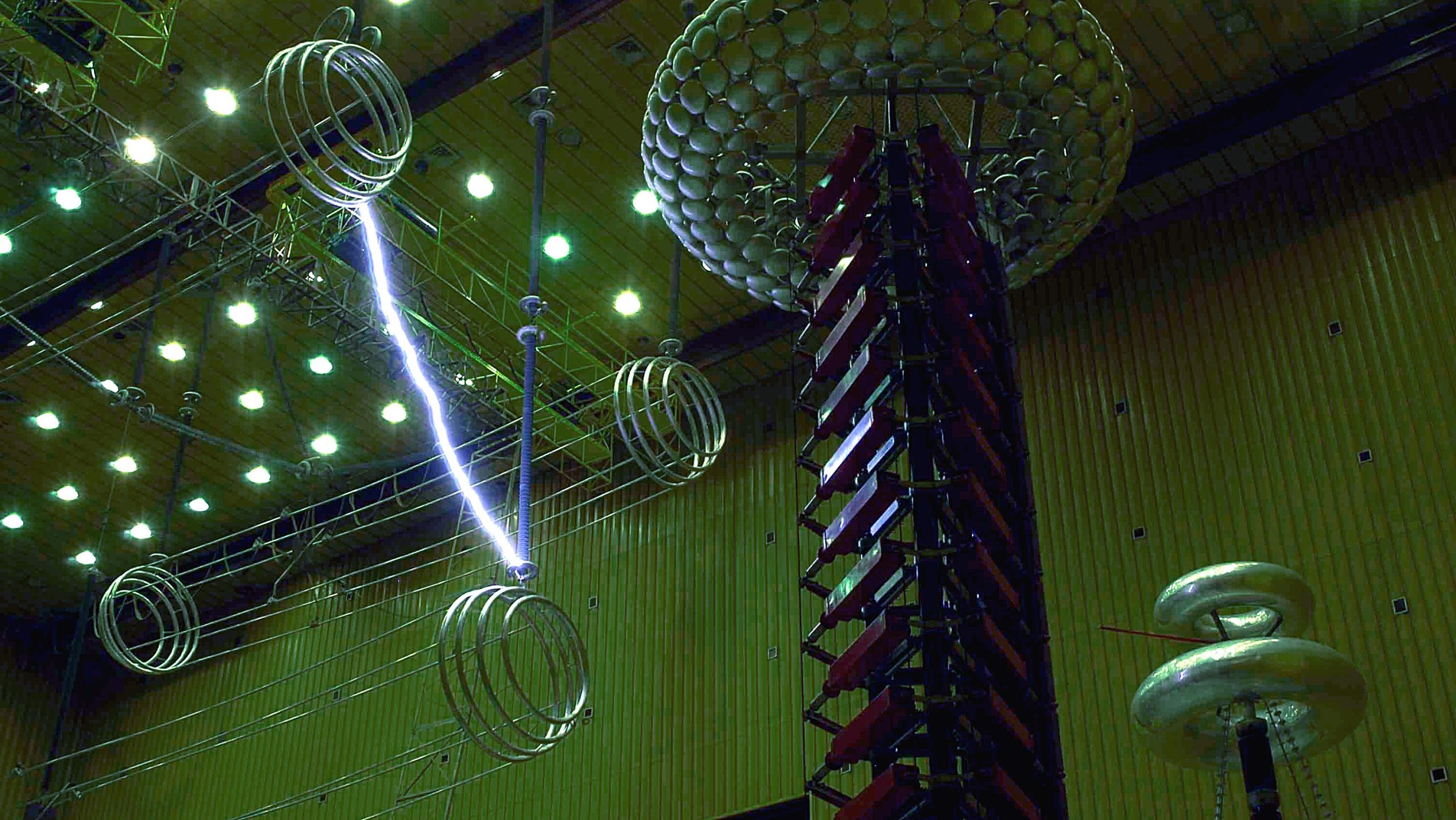 Laboratório de Alta Tensão - AT1